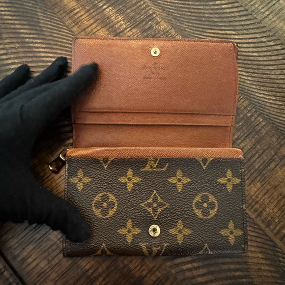 Louis Vuitton Monogram Porte Monnaie Tresor Wallet - Picture 6 of 14
